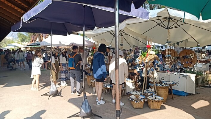 Jing Jai Market (saturday- & sunday-morning)